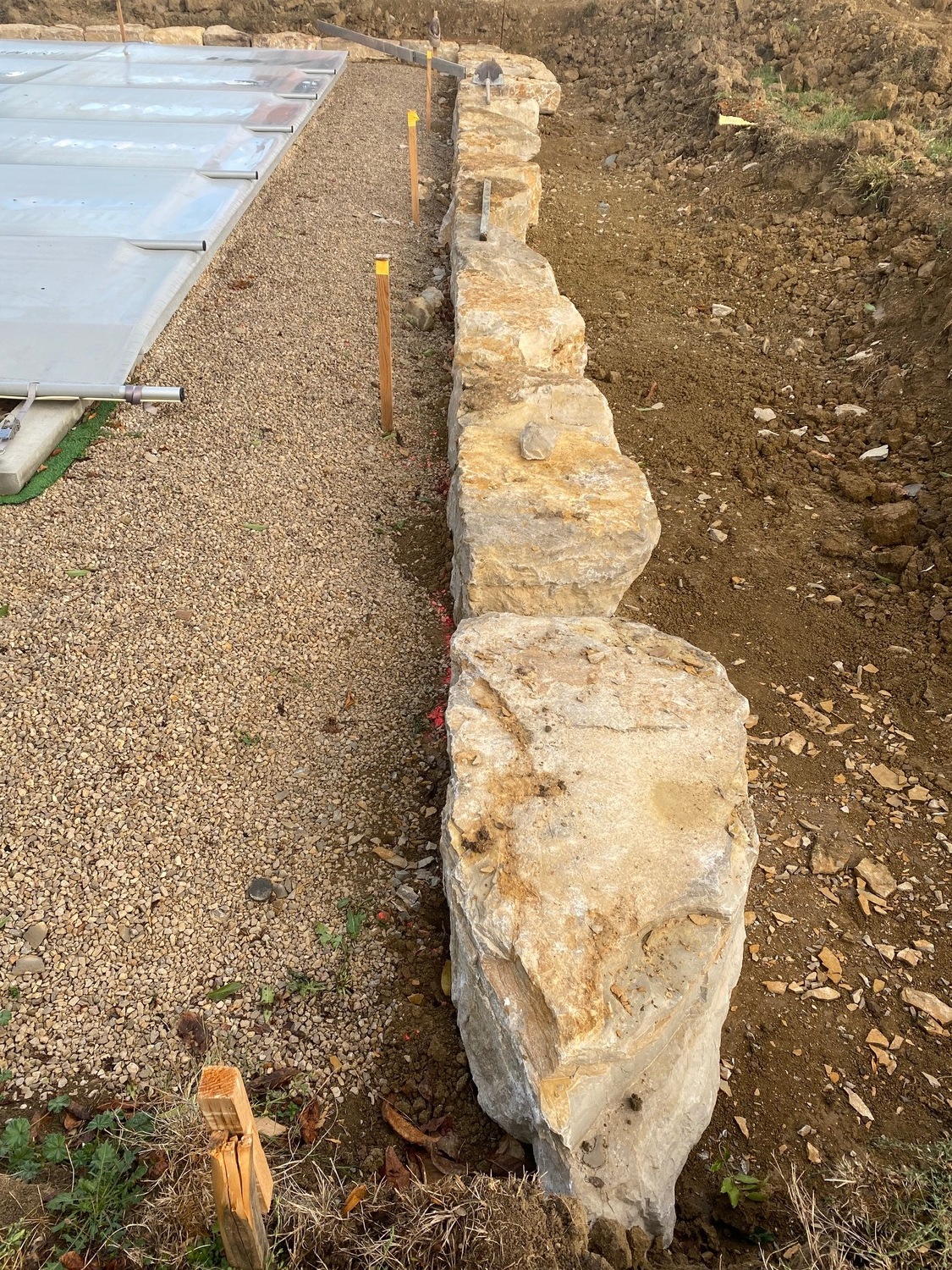 Terrassement mise à plat du terrain près de Lanuejouls