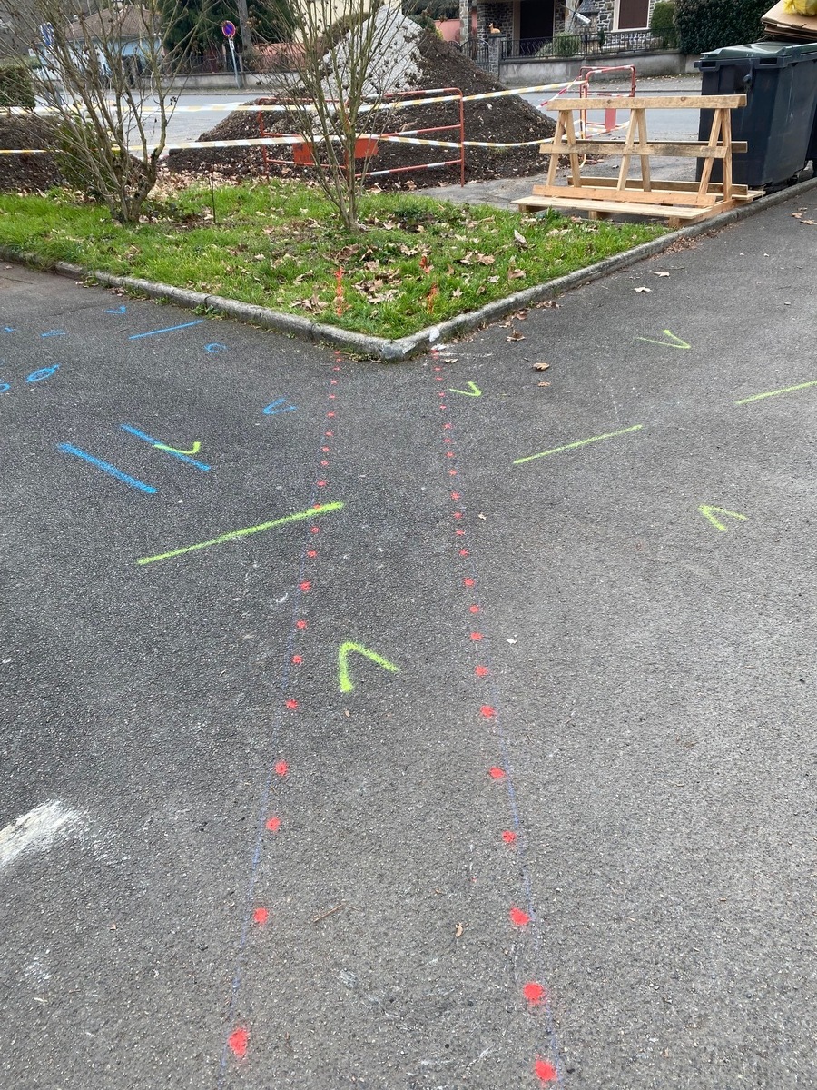 Tranchée électrique pour panneaux photovoltaïques à Cransac les termes