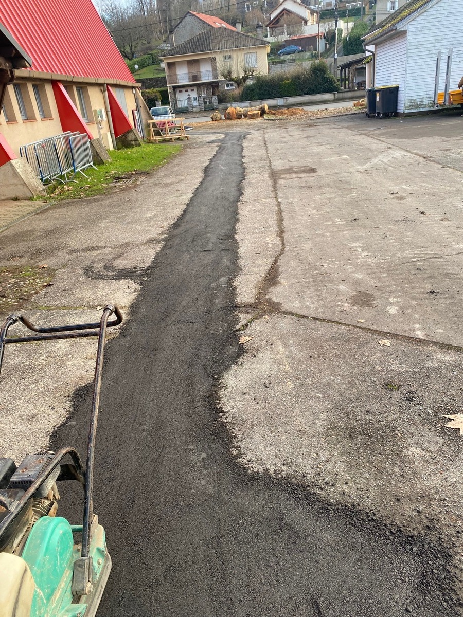 Tranchée électrique pour panneaux photovoltaïques à Cransac les termes